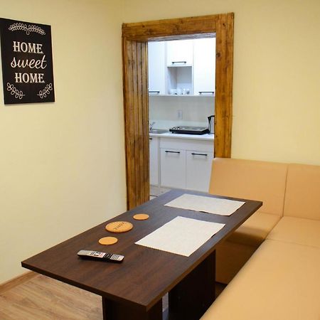 Private Apartment In The City Centre. Орадя Экстерьер фото